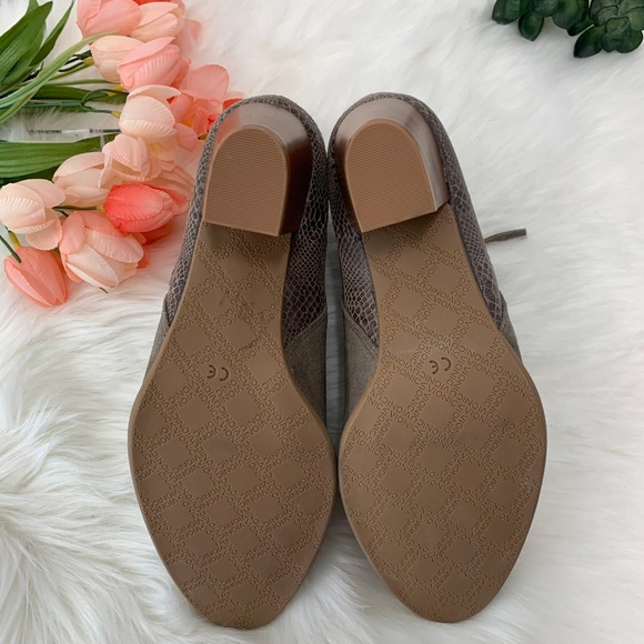 Vionic Gray Ankle Boots with Brown Heel - Picture 7 of 7